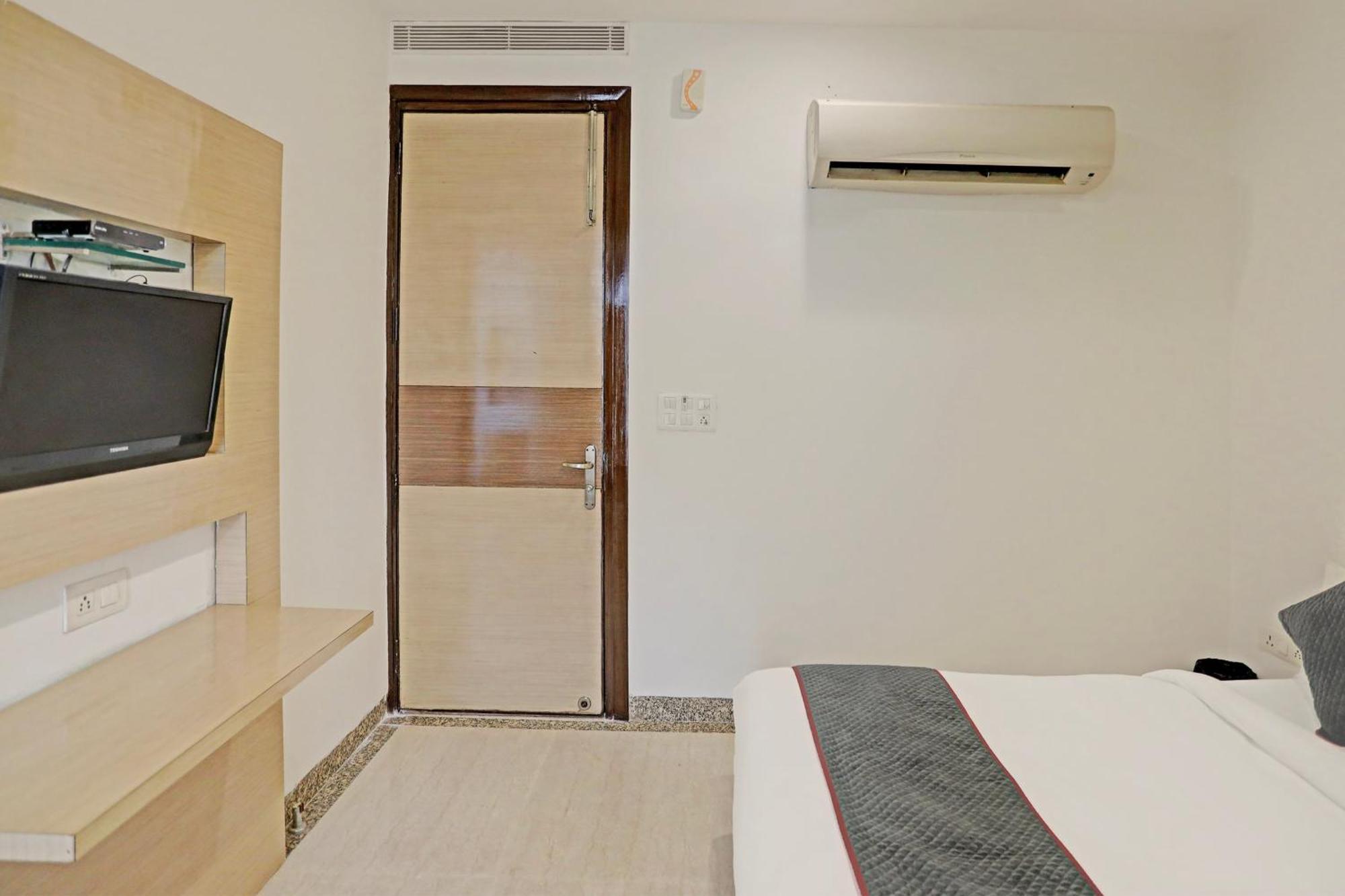 Townhouse Relax Suits A Boutique Hotel Vasundhara Ghaziabad Exterior photo
